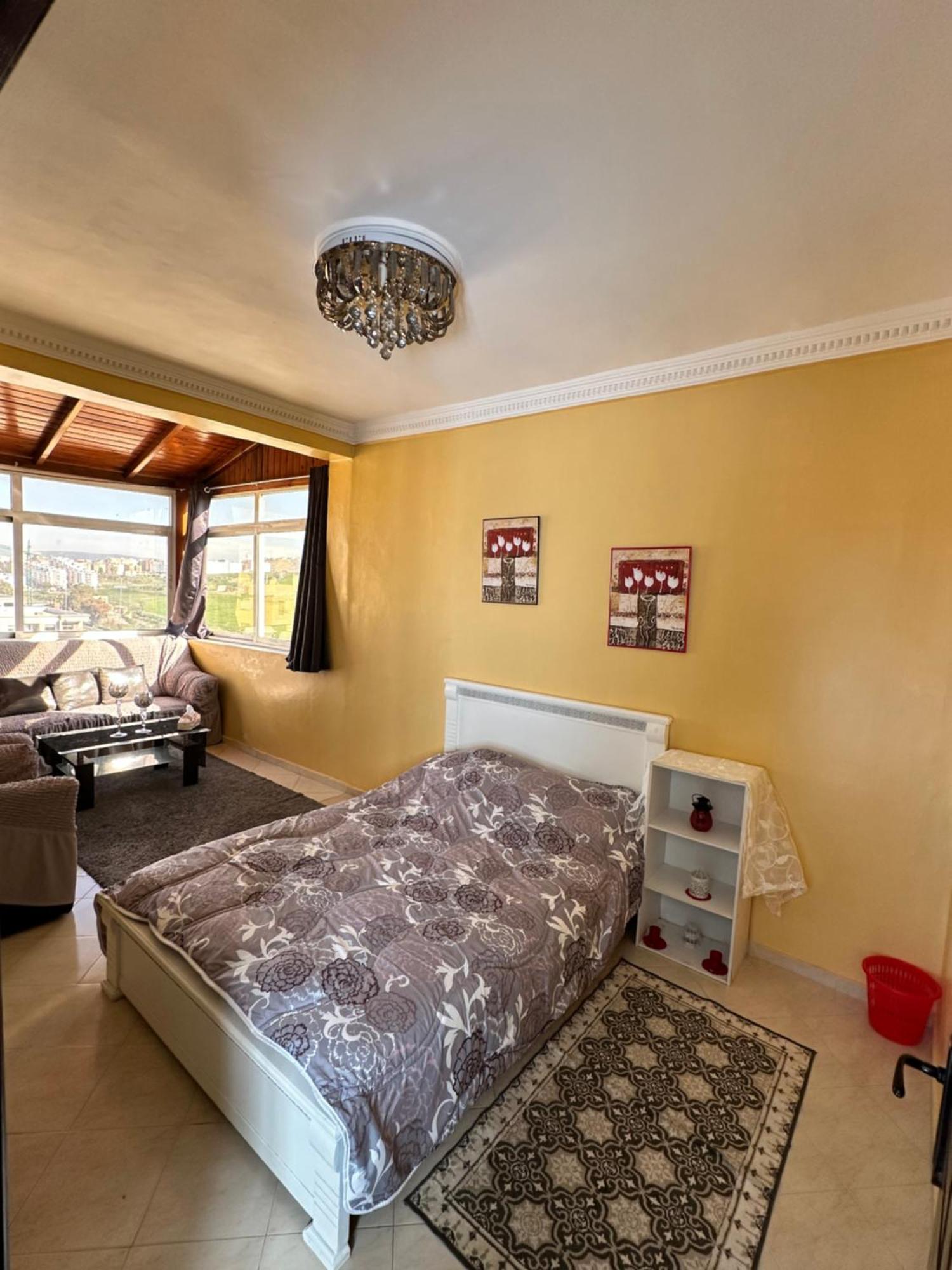 Appartement Almoustakbal Tanger Bagian luar foto