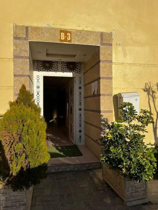 Appartement Almoustakbal Tanger Bagian luar foto